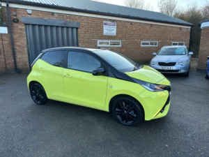 2016 Toyota Aygo 1.0 Vvt-I X-Cite 3 Yellow Bi-Tone in Yellow — image 6