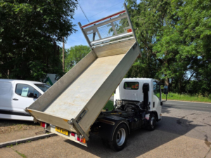 2018 Isuzu Grafter 3.0 Td N35.120 S Grafter Rwd 2dr Srw in White — image 3