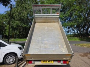 2018 Isuzu Grafter 3.0 Td N35.120 S Grafter Rwd 2dr Srw in White — image 4