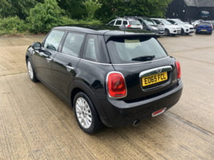 2015 MINI Hatch 1.5 5-Door Hatch Cooper Automatic in Black — image 4