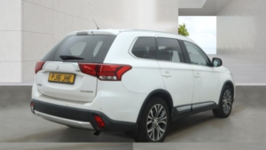 2016 Mitsubishi Outlander 2.2 Di-D Gx3 in White — image 4