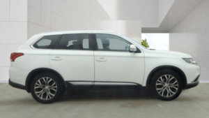 2016 Mitsubishi Outlander 2.2 Di-D Gx3 in White — image 6
