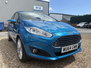 2014 Ford Fiesta 1.0 T Ecoboost Titanium in Blue — image 2