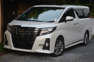 2017 Toyota Alphard - in White — image 2