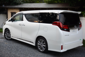 2017 Toyota Alphard - in White — image 3