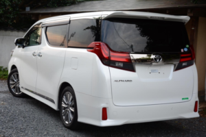 2017 Toyota Alphard - in White — image 4