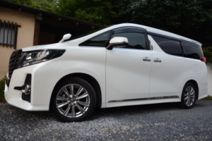 2017 Toyota Alphard - in White — image 6