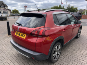 2016 Peugeot 2008 1.6 Bluehdi Allure in Red — image 3