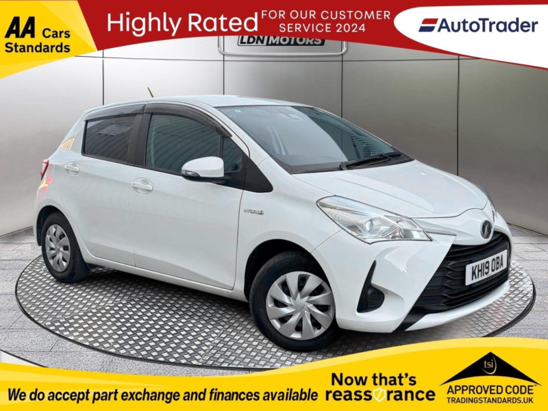 2019 Toyota Yaris 1.5 Vvt-H Active E-CVT Euro 6 (s/s) 5dr in White — image 1