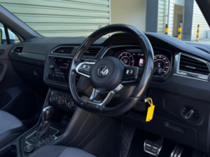2018 Volkswagen Tiguan 2.0 Tdi R-Line DSG 4motion Euro 6 (s/s) 5dr in White — image 3