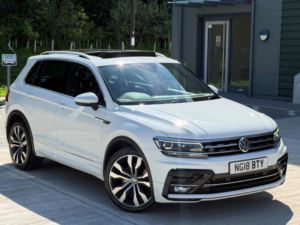 2018 Volkswagen Tiguan 2.0 Tdi R-Line DSG 4motion Euro 6 (s/s) 5dr in White — image 5