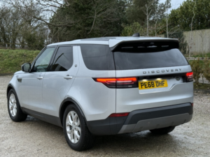 2018 Land Rover Discovery SUV (2016 - 2021) in Silver — image 6