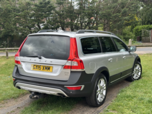2015 Volvo Xc70 2.4 Se Lux D5 AWD (215hp) in Silver — image 4