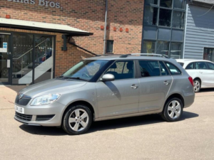 2014 Skoda Fabia 1.2 Tsi Se Euro 5 5dr in Beige — image 4