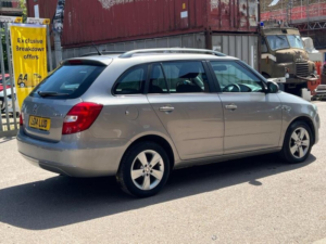 2014 Skoda Fabia 1.2 Tsi Se Euro 5 5dr in Beige — image 6
