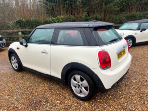 2014 MINI Hatch 1.5 Cooper Euro 6 (s/s) 3dr in White — image 5
