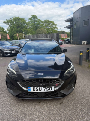 2020 Ford Focus 2.0 Ecoblue St in Black — image 5