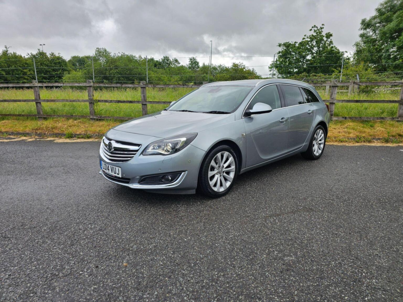 2014 Vauxhall Insignia 2.0 Cdti Elite Nav Sports Tourer Auto Euro 5 5dr in Silver — image 1
