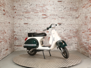 2011 Piaggio Vespa Px 125 in White — image 3