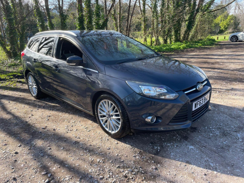 2013 Ford Focus 1.0t Ecoboost Zetec Euro 5 (s/s) 5dr in Grey — image 1