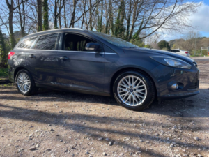 2013 Ford Focus 1.0t Ecoboost Zetec Euro 5 (s/s) 5dr in Grey — image 3