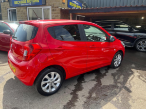 2016 Vauxhall Viva 1.0i Sl Euro 6 5dr in Red — image 6