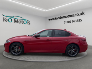 2020 Alfa Romeo Giulia 2.0t Veloce Ti Auto Euro 6 (s/s) 4dr in Red — image 3