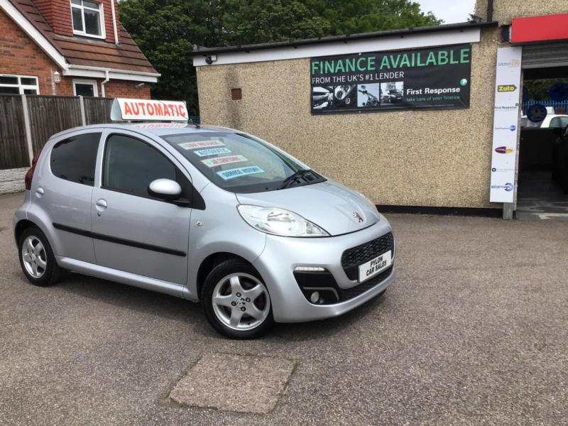 2013 Peugeot 107 1.0 12v Allure 2 Tronic Euro 5 5dr in Silver — image 1