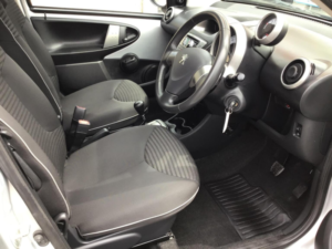 2013 Peugeot 107 1.0 12v Allure 2 Tronic Euro 5 5dr in Silver — image 2