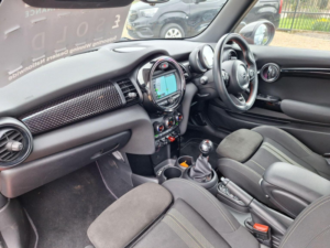 2019 MINI Hatch 2.0 Cooper S Sport Euro 6 (s/s) 3dr in Red — image 3