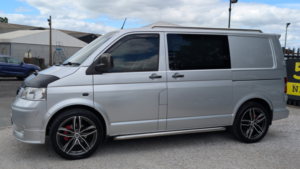 2009 Volkswagen Transporter 2.5 Tdi Pd T32 Panel Van 4dr Diesel Manual L1 H1 (128 Bhp) in Silver — image 3