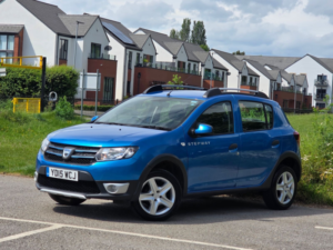 2015 Dacia Sandero Stepway 0.9 Tce Laureate Hatchback 5dr Petrol Manual Euro 5 (90 Ps) in Blue — image 3