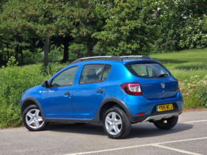 2015 Dacia Sandero Stepway 0.9 Tce Laureate Hatchback 5dr Petrol Manual Euro 5 (90 Ps) in Blue — image 5