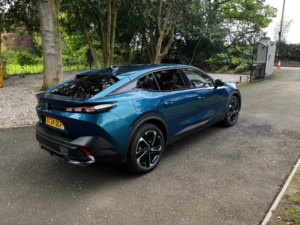 2024 Peugeot 408 1.2 Puretech Allure,with Only 8000 Miles,fpsh in Blue — image 4