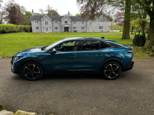 2024 Peugeot 408 1.2 Puretech Allure,with Only 8000 Miles,fpsh in Blue — image 5