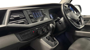 2022 Volkswagen Transporter 2.0 Tdi T32 Highline in Blue — image 4