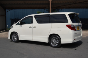 2013 Toyota Alphard 2.4 S in Cream — image 4