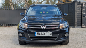 2013 Volkswagen Tiguan 2.0 Tdi Bluemotion Tech Match SUV 5dr Diesel Manual 4WD Euro 5 (s/s) (140 Ps) in Black — image 2