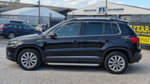 2013 Volkswagen Tiguan 2.0 Tdi Bluemotion Tech Match SUV 5dr Diesel Manual 4WD Euro 5 (s/s) (140 Ps) in Black — image 4