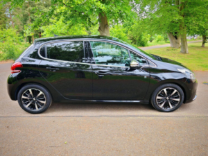 2019 Peugeot 208 1.2 Puretech Tech Edition Euro 6 (s/s) 5dr in Black — image 3