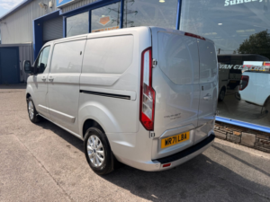 2021 Ford Transit Custom 2.0 300 Ecoblue Limited Panel Van 5dr Diesel Manual L1 H1 Euro 6 130 Ps in Silver — image 5