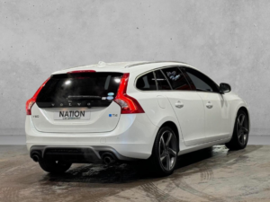 2016 Volvo V60 1.6 T3 R-Design Powershift Euro 5 5dr in White — image 5