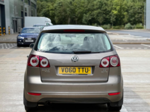 2010 Volkswagen Golf Plus 1.6 Tdi Se Euro 5 5dr in Bronze — image 6