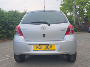 2011 Toyota Yaris 1.33 Dual Vvt-I T Spirit Euro 5 (s/s) 5dr in Silver — image 6