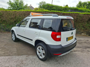 2013 Skoda Yeti 1.2 Tsi S Euro 5 5dr in White — image 3