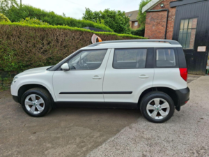 2013 Skoda Yeti 1.2 Tsi S Euro 5 5dr in White — image 4