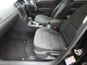 2018 Volkswagen E-Golf 35.8kwh E-Golf Auto 5dr in Black — image 5