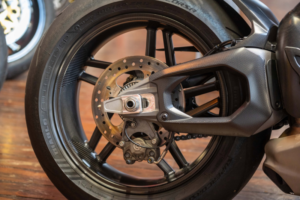 2025 Ducati Panigale V4 1103 Tricolore N0. 471/1000 in Multicolour — image 5
