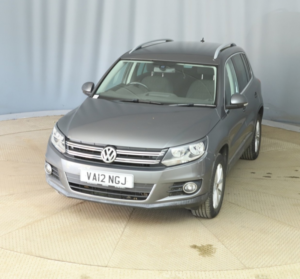 2012 Volkswagen Tiguan 2.0 Tdi Bluemotion Tech Se in Grey — image 6