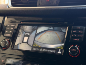 2016 Nissan Qashqai 1.5 Dci N-Connecta 2WD Euro 6 (s/s) 5dr in Silver — image 4